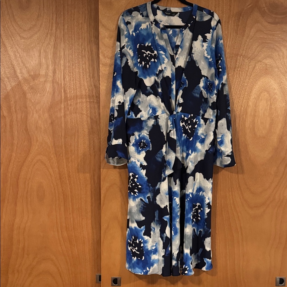 Vera Wang Navy and White Floral Long Sleeve Dress